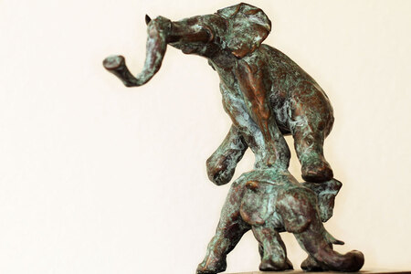 Et hop! bronze et bois (Eb&egrave;ne)